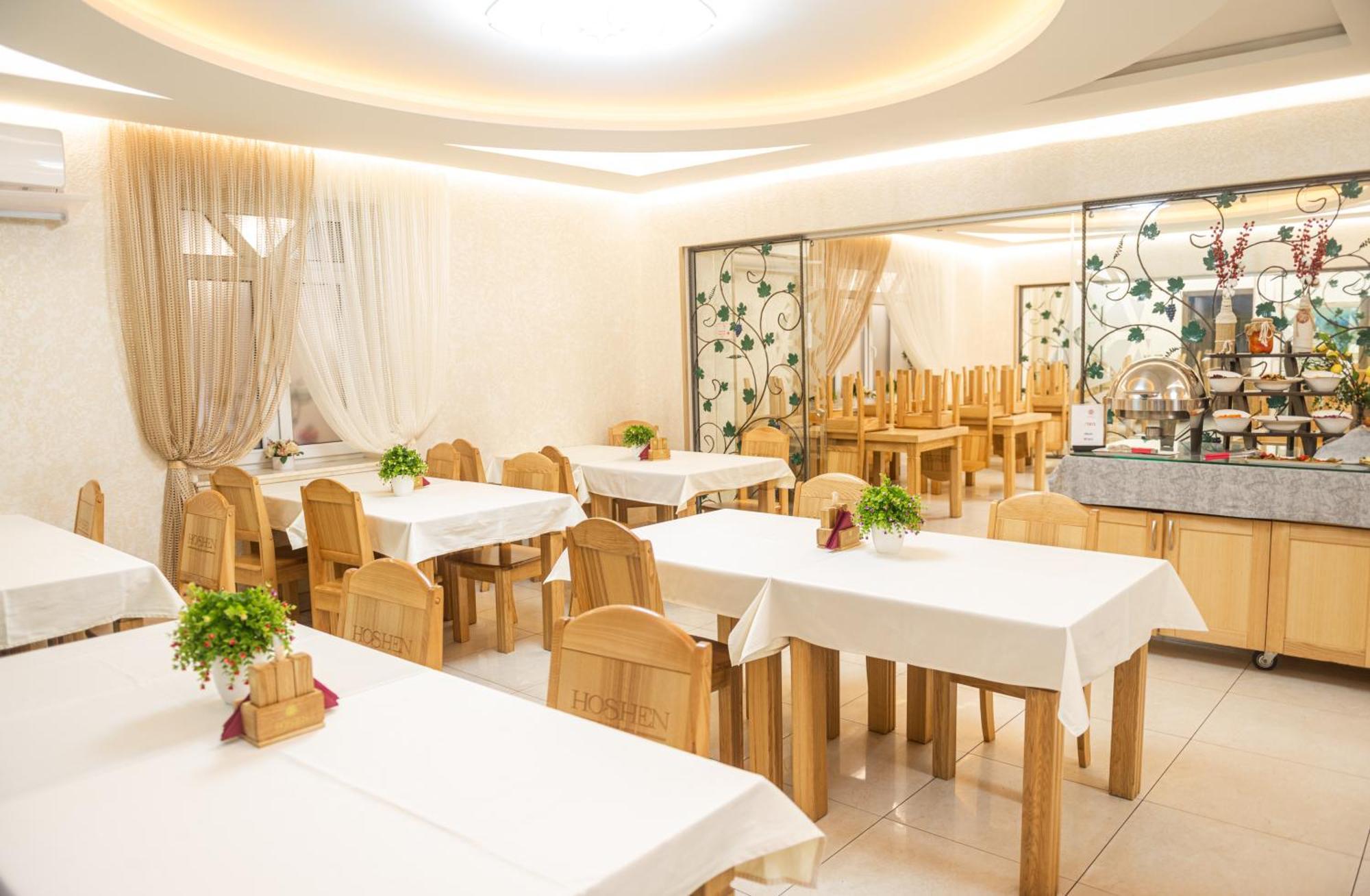 Hoshen Hotel Umanʼ Exterior foto